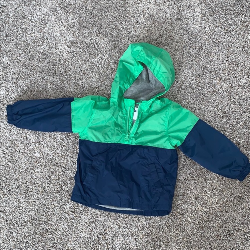 Boys Raincoat - 2T 🎉 (5 FOR $20)
